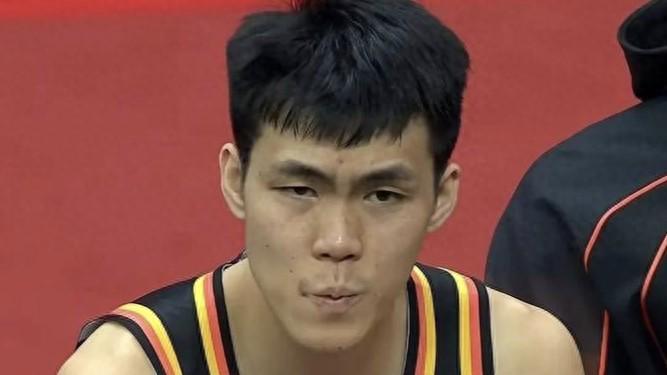 pp电子-王俊杰18分14板中国男篮险胜拉德尼基,徐昕10分首秀惊艳